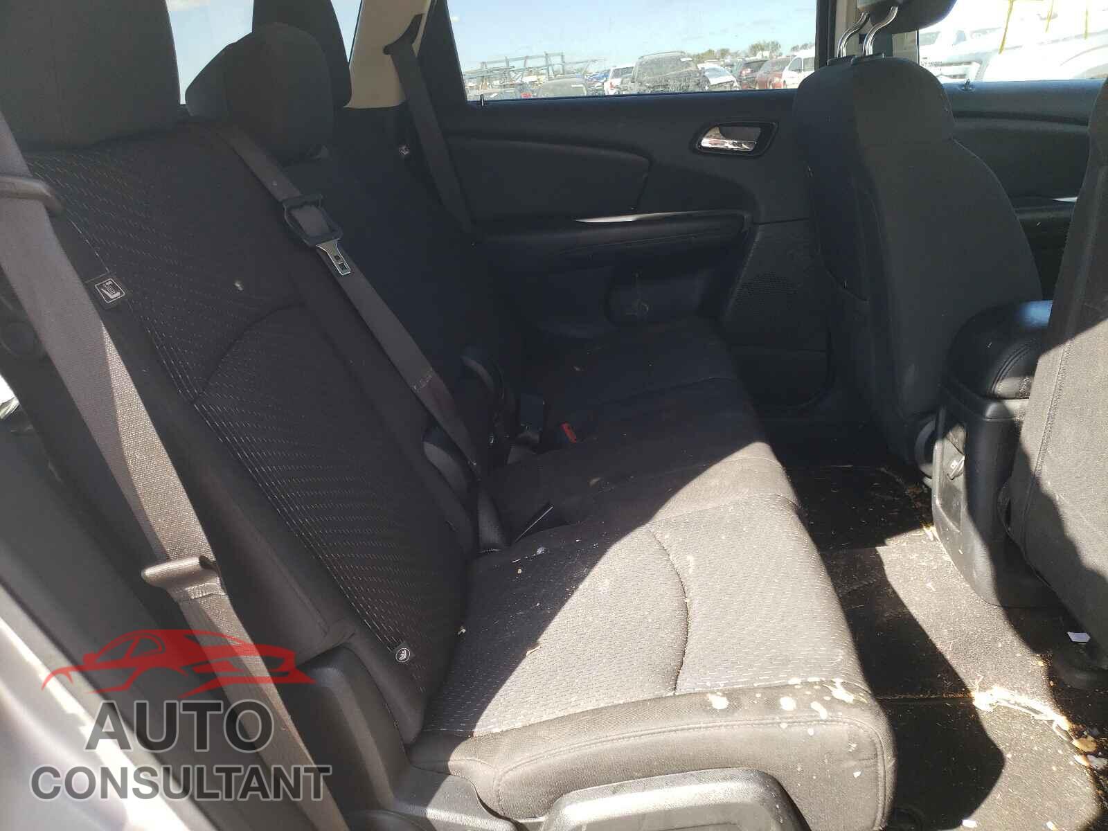 DODGE JOURNEY 2018 - 3C4PDCAB4JT528472