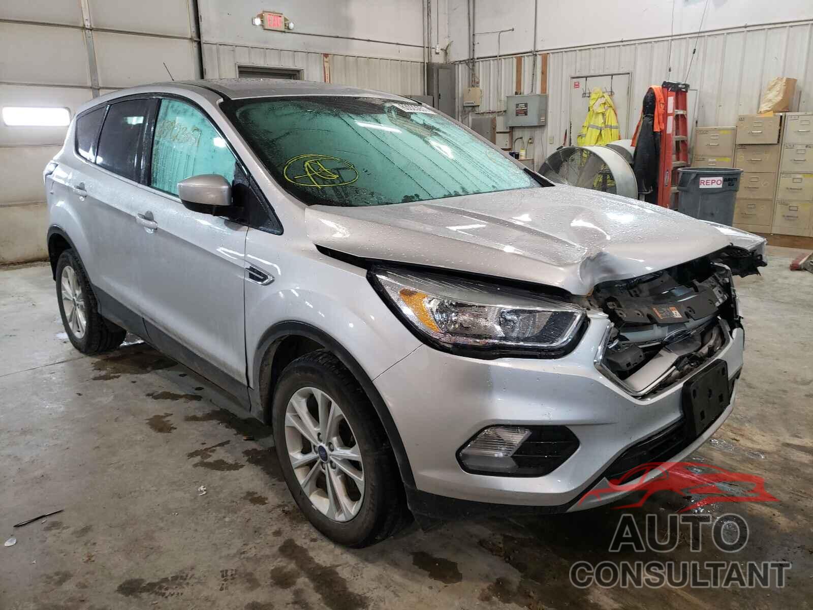 FORD ESCAPE 2017 - 1FMCU9G94HUA93857