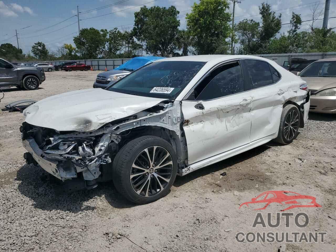 TOYOTA CAMRY 2020 - 4T1G11AK6LU369150