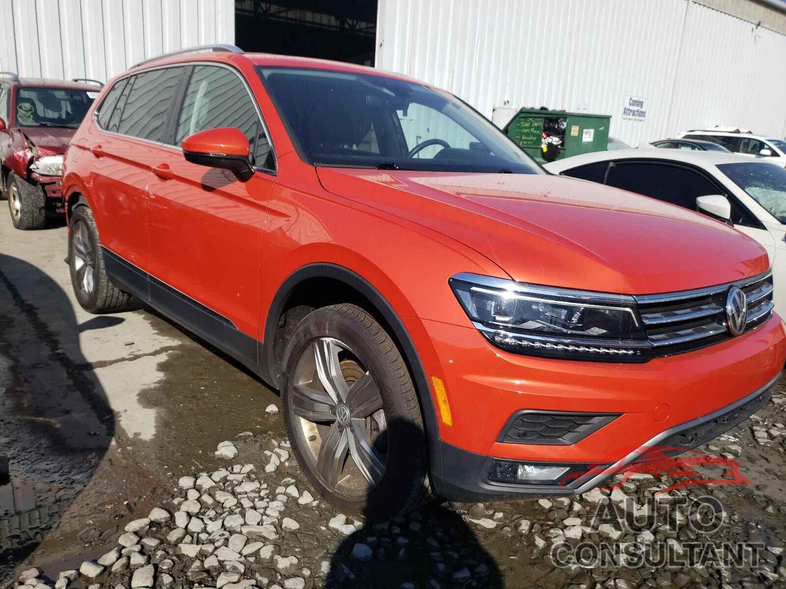 VOLKSWAGEN TIGUAN 2018 - 3VV4B7AX1JM151946