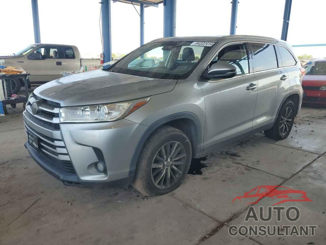 TOYOTA HIGHLANDER 2019 - 5TDKZRFH2KS557508