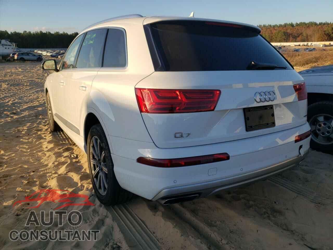 AUDI Q7 2018 - WA1LHAF75JD021026