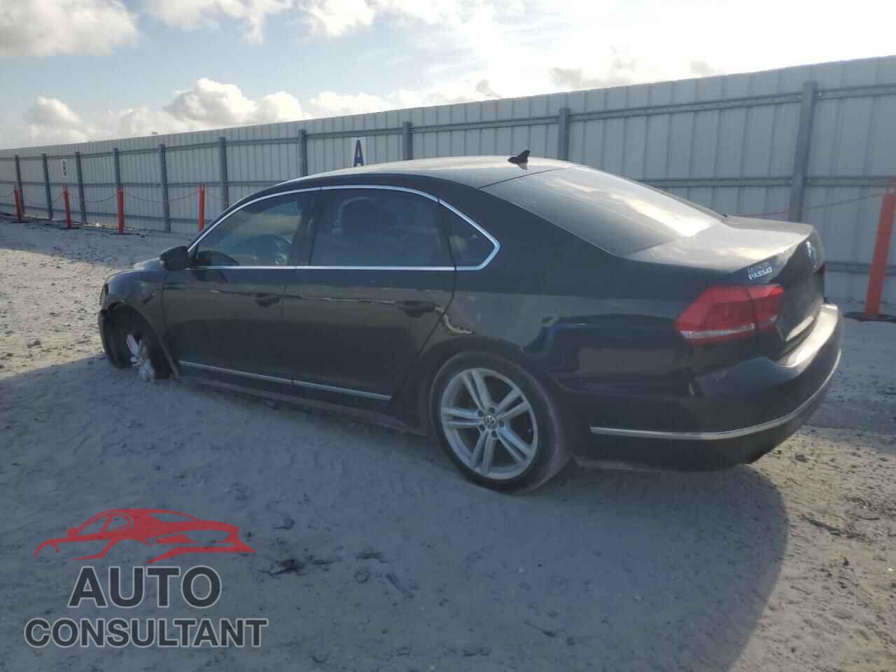 VOLKSWAGEN PASSAT 2014 - 1VWCS7A33EC055571