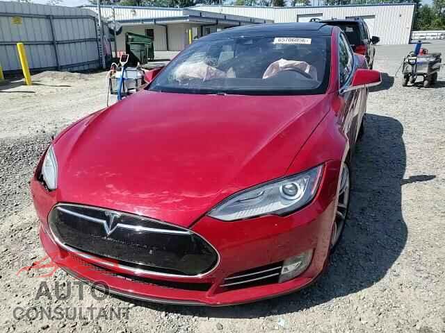 TESLA MODEL S 2015 - 5YJSA1E24FF109271