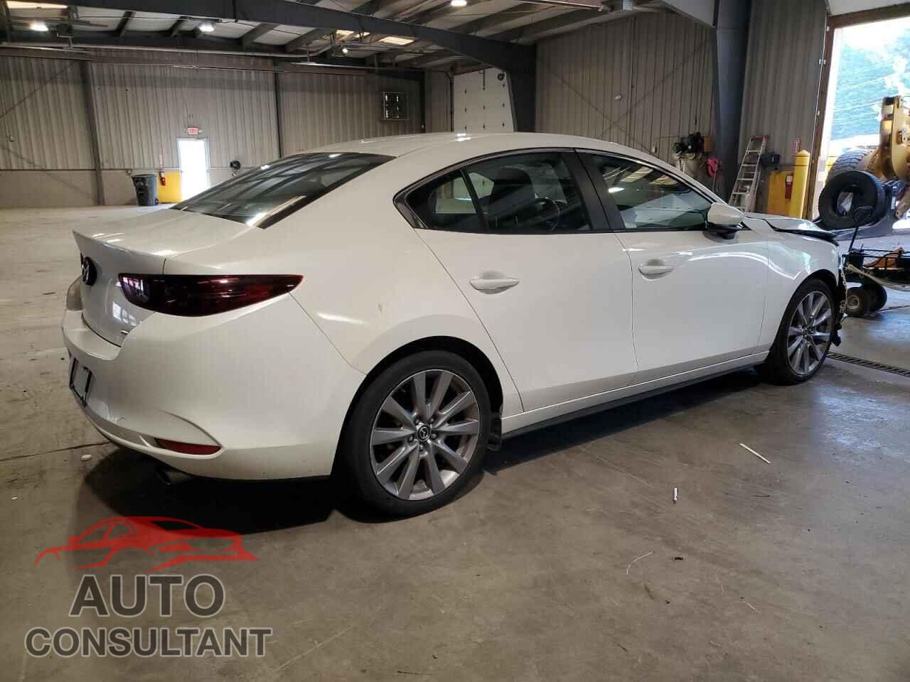 MAZDA 3 2021 - JM1BPABL2M1321183