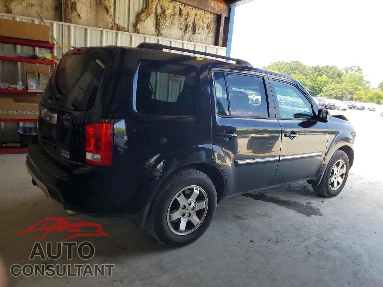 HONDA PILOT 2011 - 5FNYF4H90BB055614