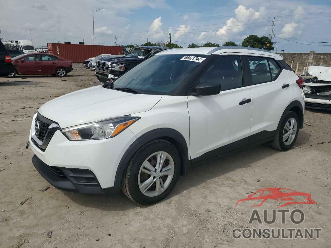 NISSAN KICKS 2018 - 3N1CP5CU0JL531159