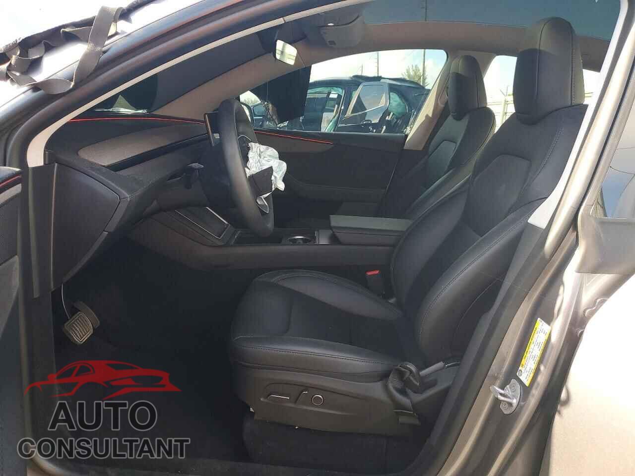 TESLA MODEL Y 2026 - 7SAYGDED1TF527488