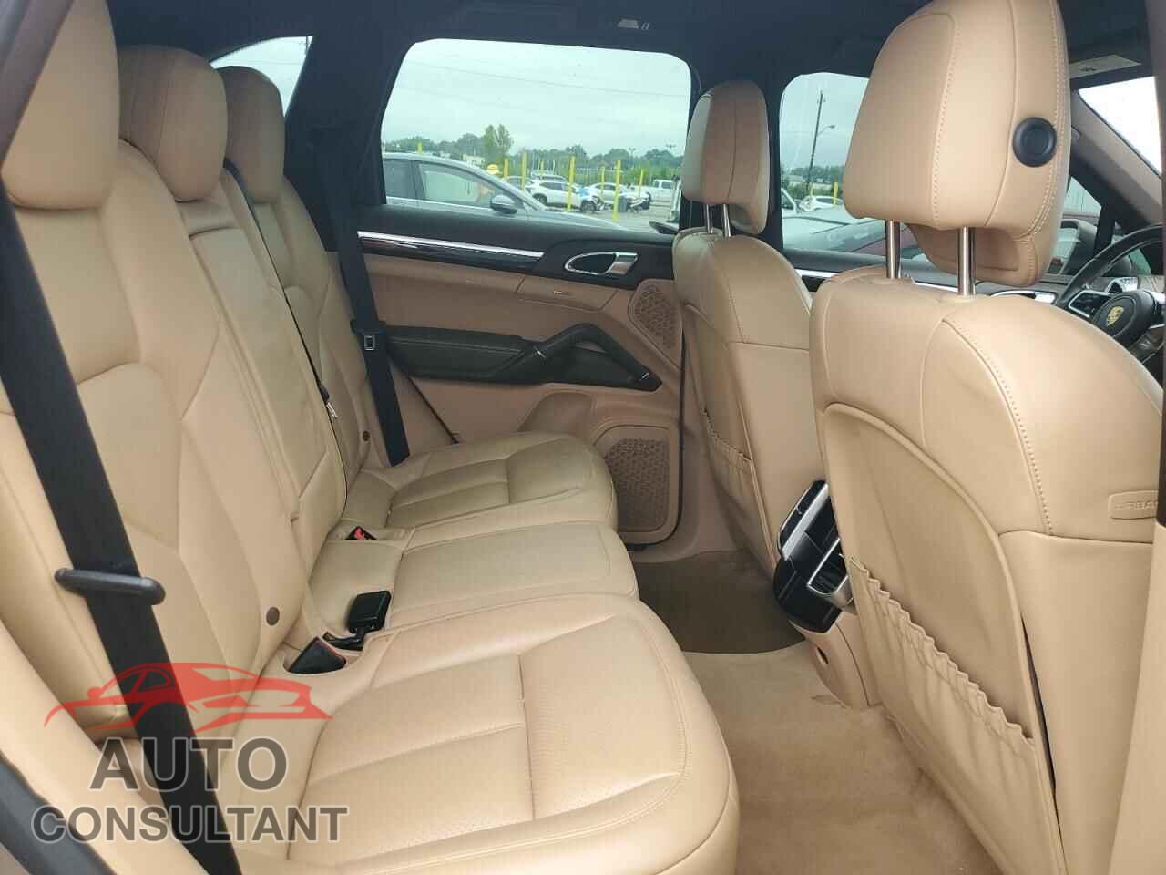 PORSCHE CAYENNE 2017 - WP1AB2A23HLA52256