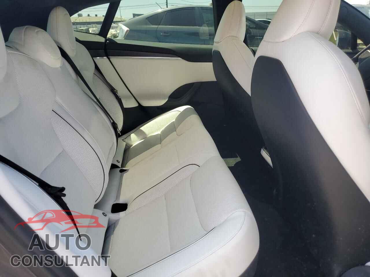 TESLA MODEL S 2022 - 5YJSA1E67NF472567
