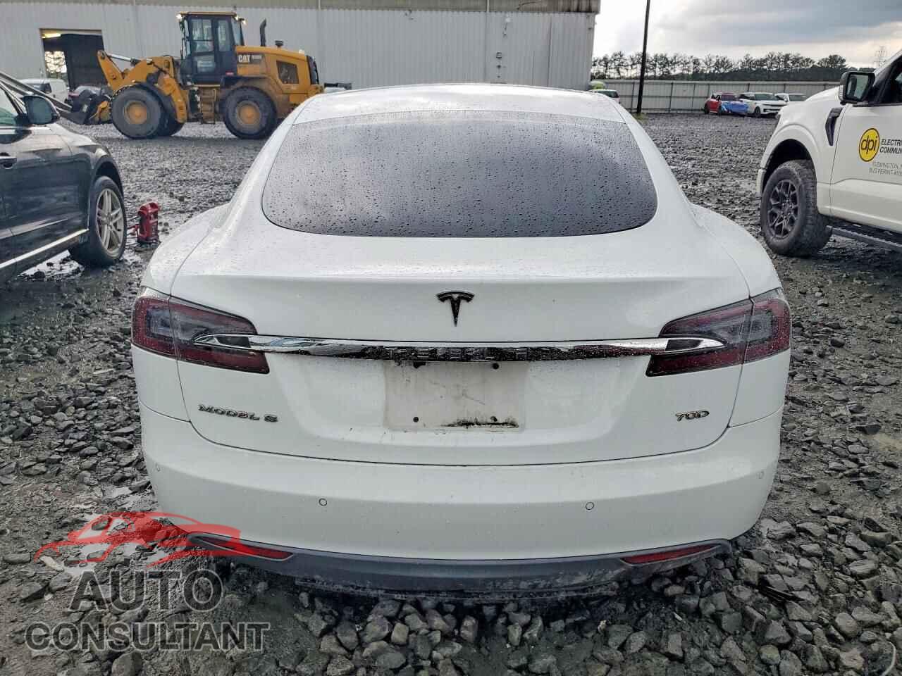 TESLA MODEL S 2015 - 5YJSA1E23FF103395
