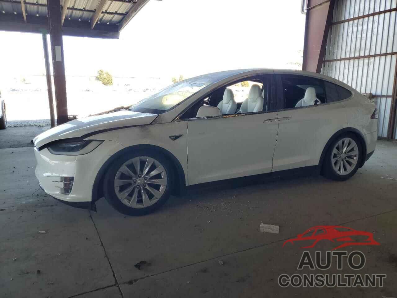 TESLA MODEL X 2018 - 5YJXCBE20JF091589