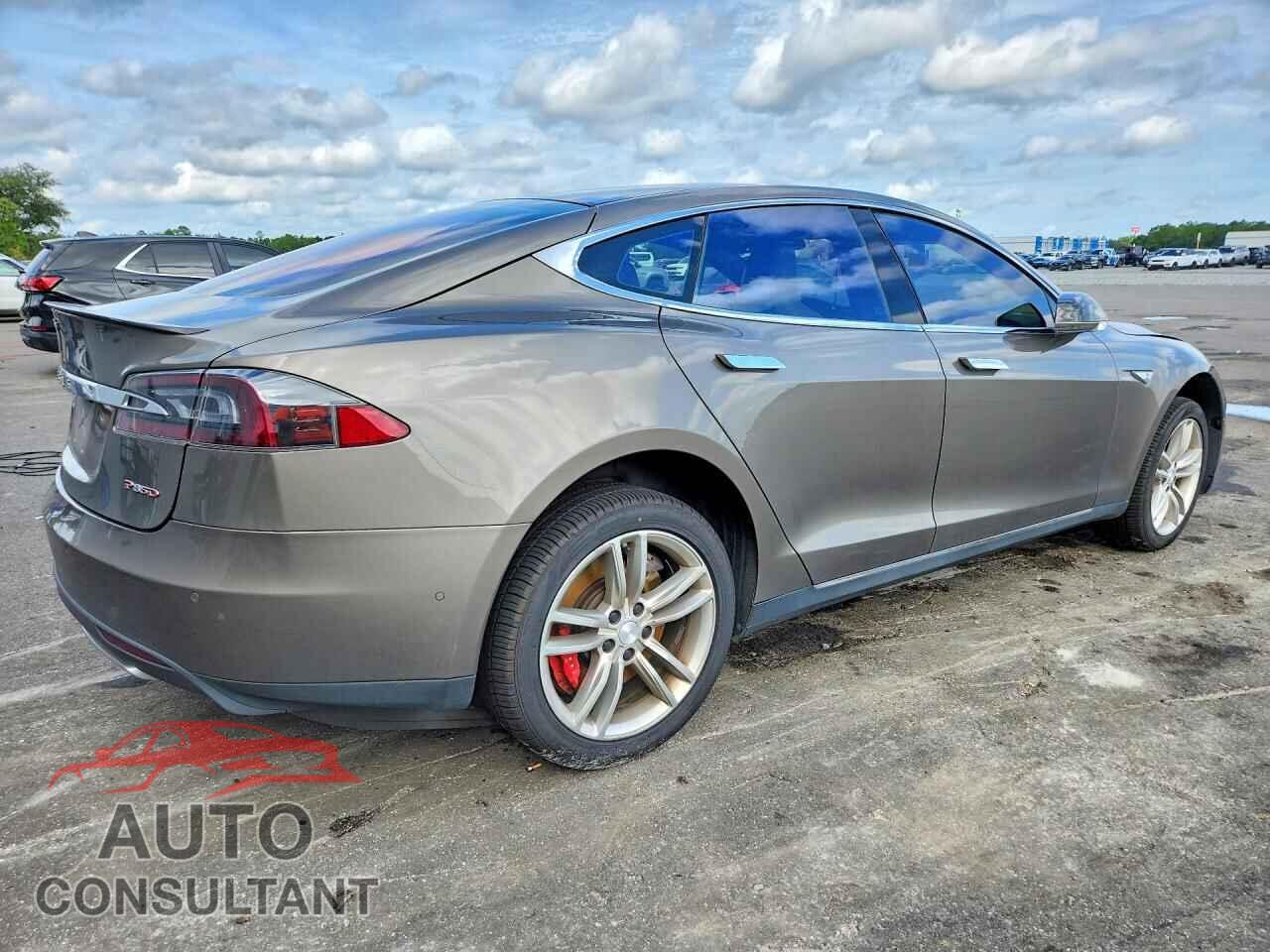 TESLA MODEL S 2015 - 5YJSA1H45FF089187