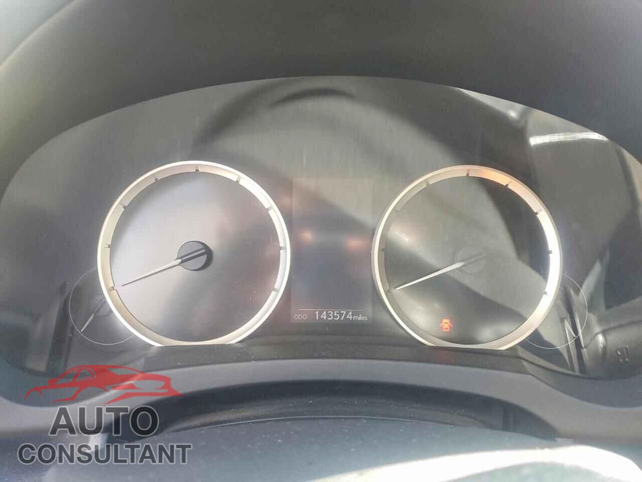 LEXUS IS 2015 - JTHBF1D26F5050355