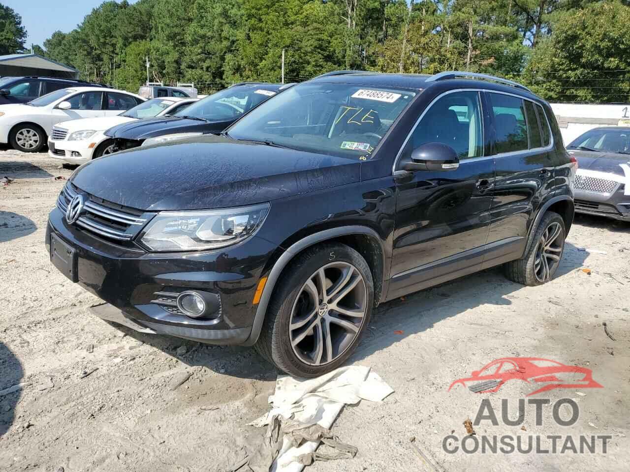 VOLKSWAGEN TIGUAN 2017 - WVGWV7AX7HK013663