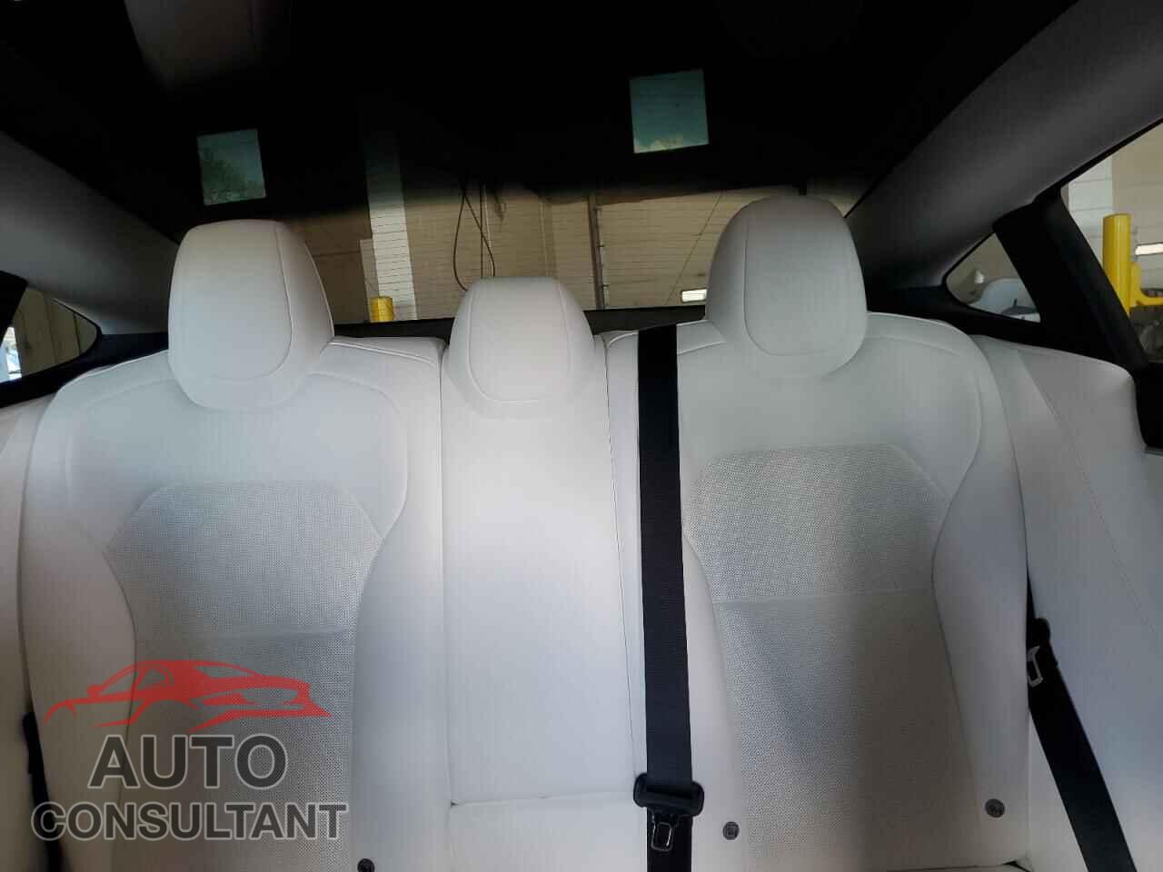 TESLA MODEL 3 2024 - 5YJ3E1EB4RF853949