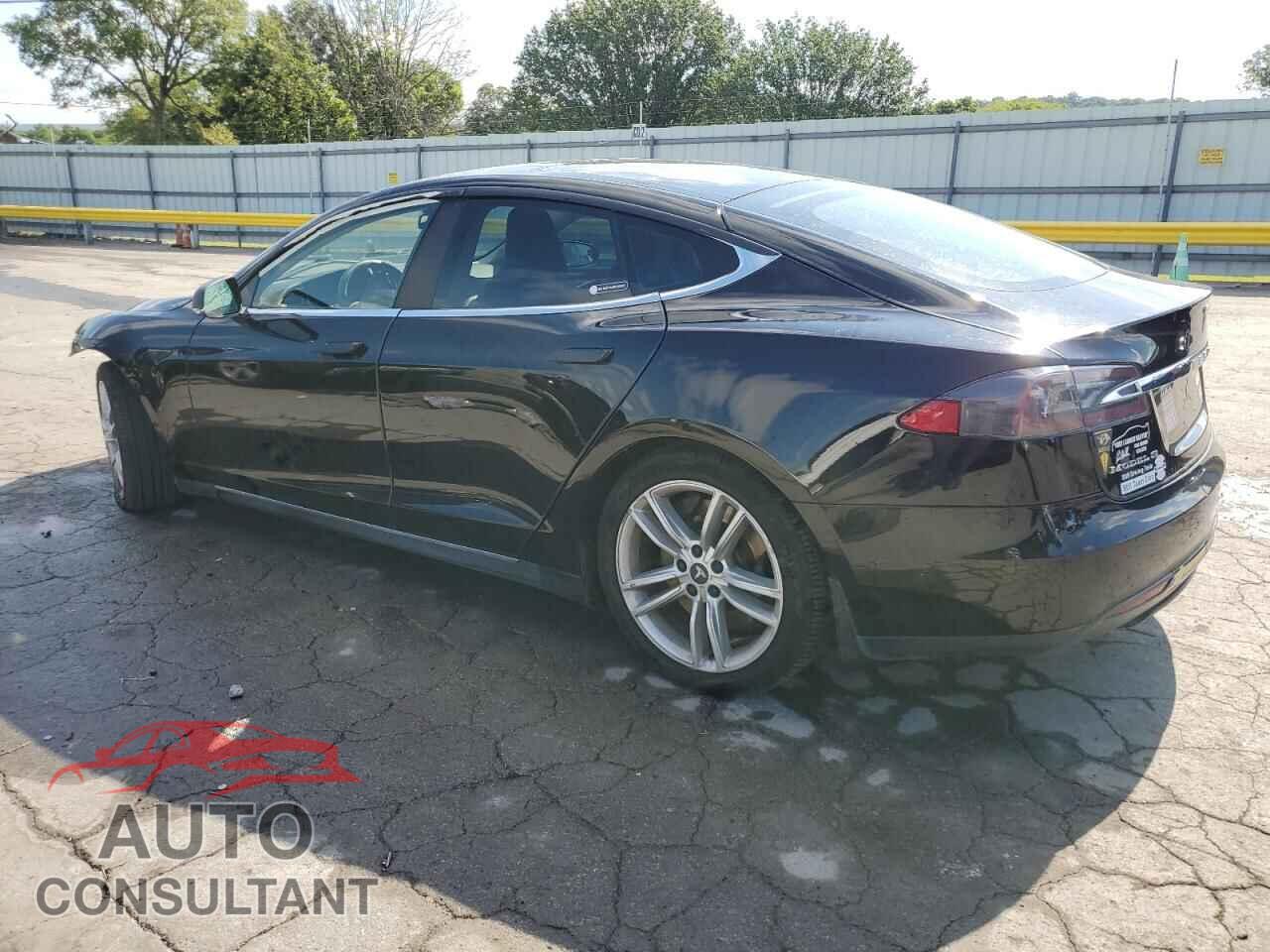 TESLA MODEL S 2015 - 5YJSA1E23FF115871