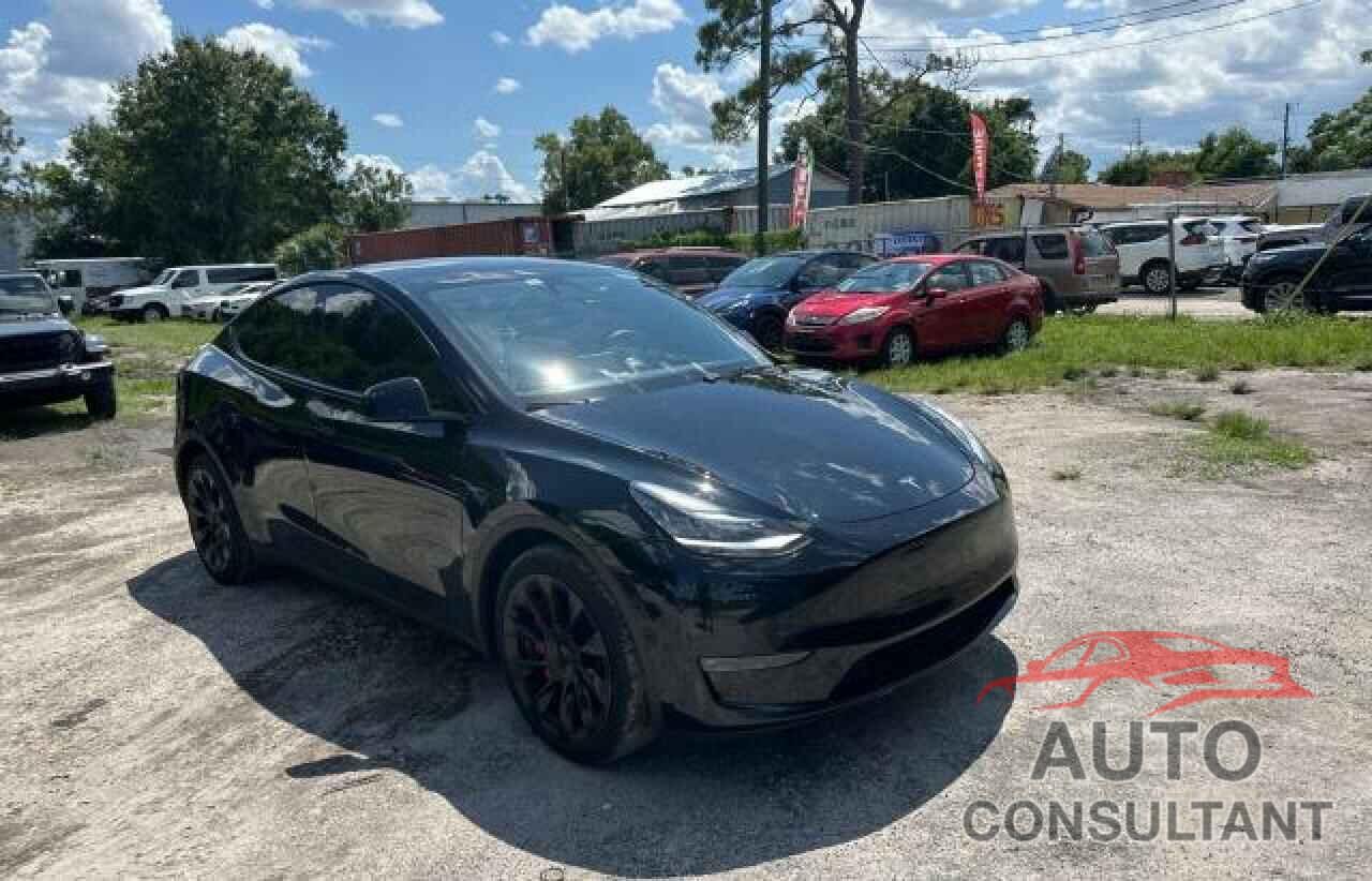 TESLA MODEL Y 2022 - 7SAYGDEE8NF408641