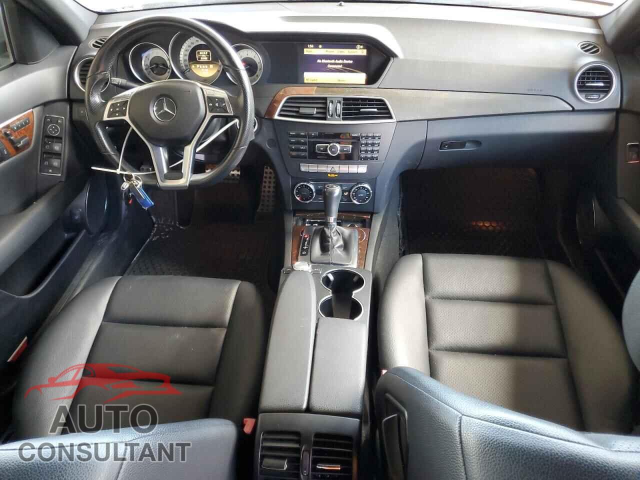 MERCEDES-BENZ C-CLASS 2012 - WDDGF8BB5CR207919