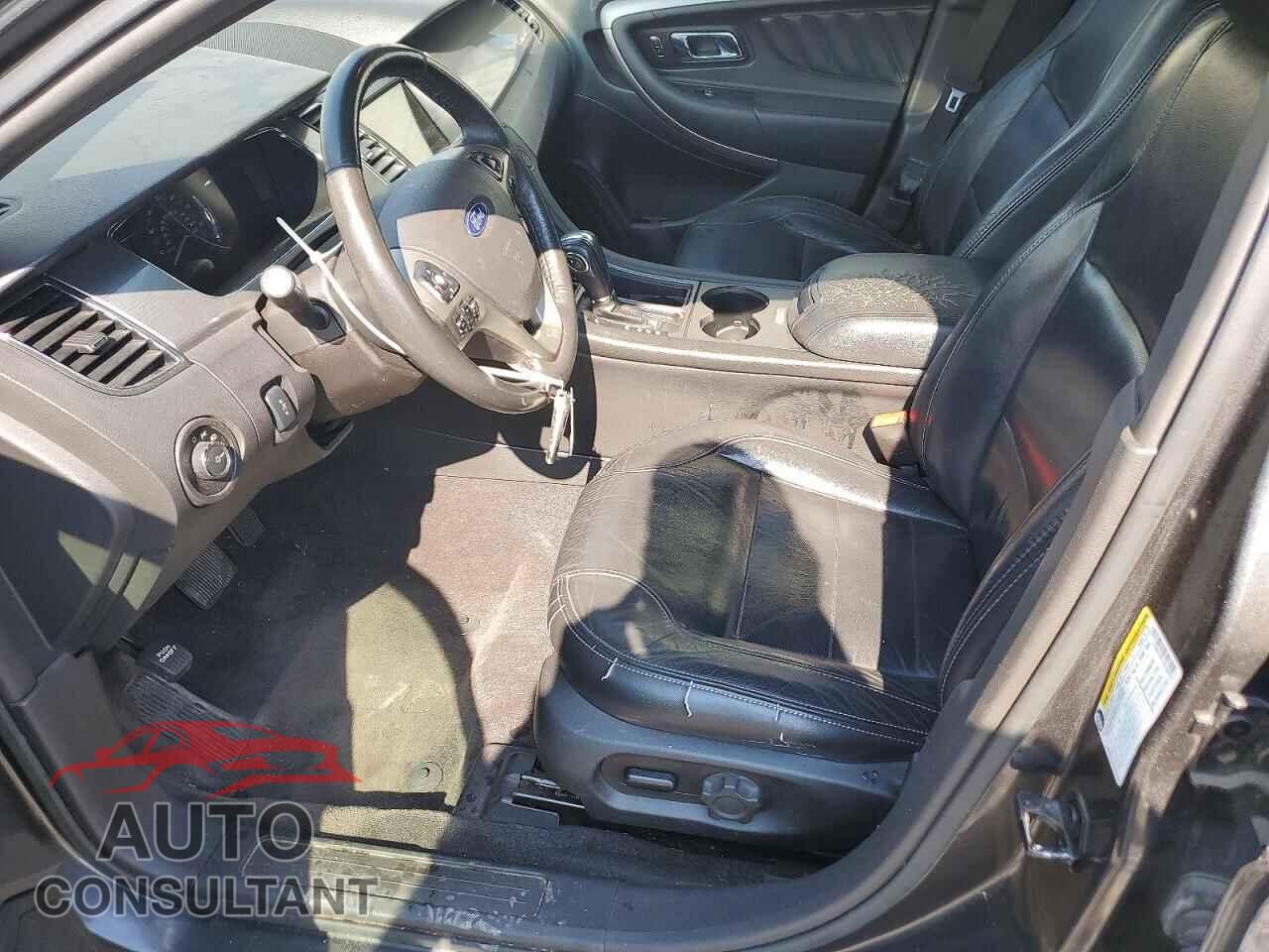 FORD TAURUS 2018 - 1FAHP2E81JG100812