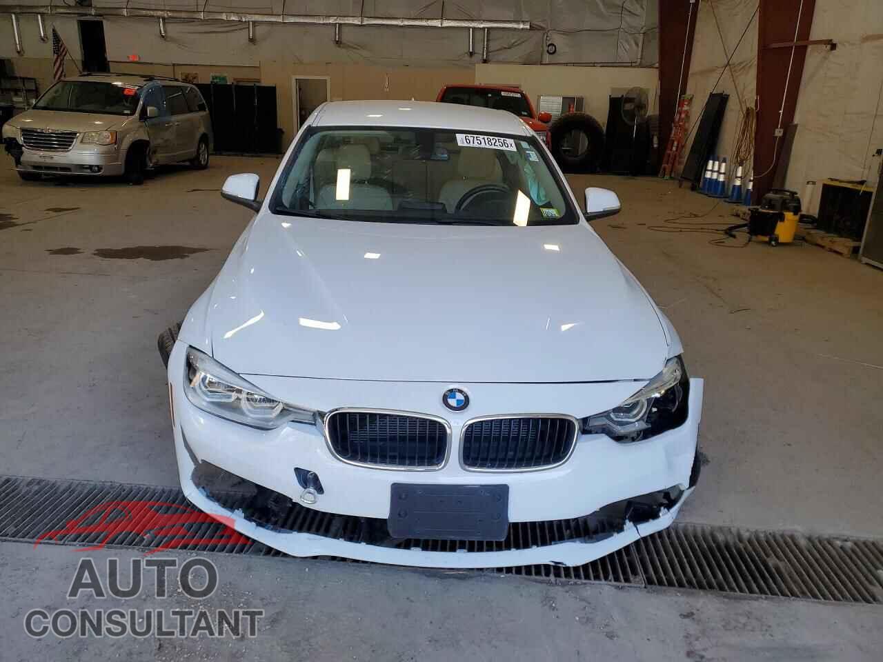 BMW 3 SERIES 2018 - WBA8A3C57JA067390