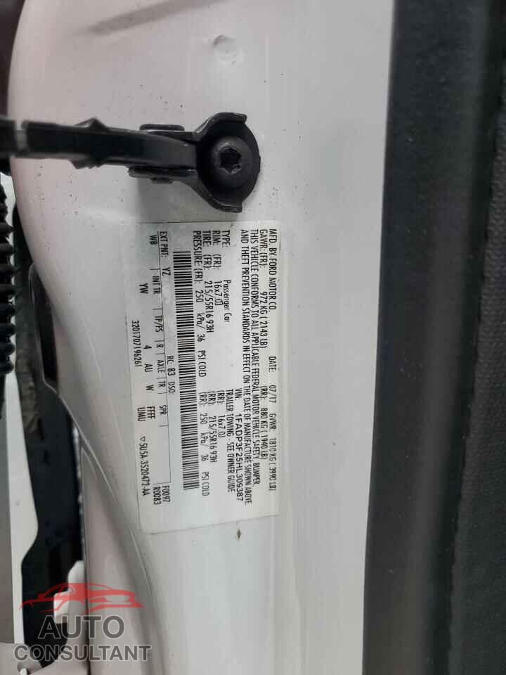 FORD FOCUS 2017 - 1FADP3F25HL309387