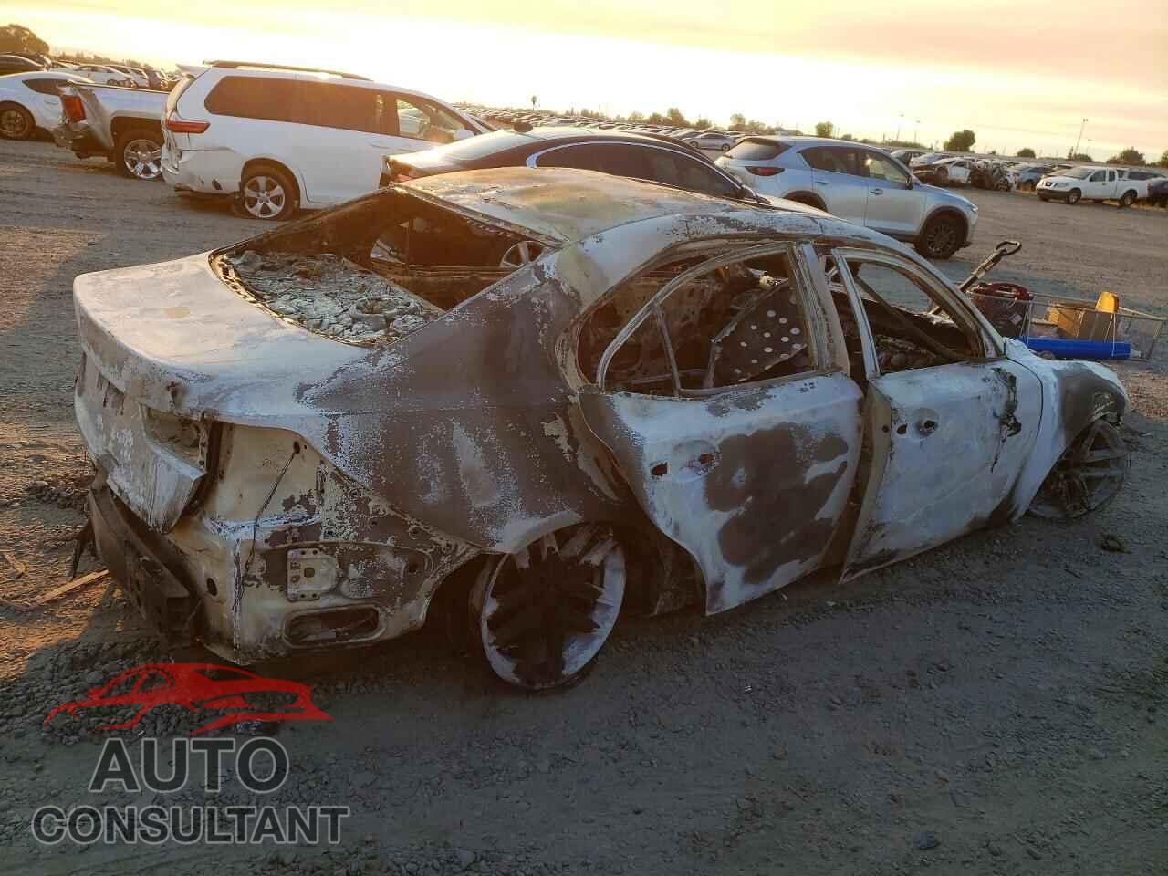 LEXUS IS 2014 - JTHBE1D28E5013437