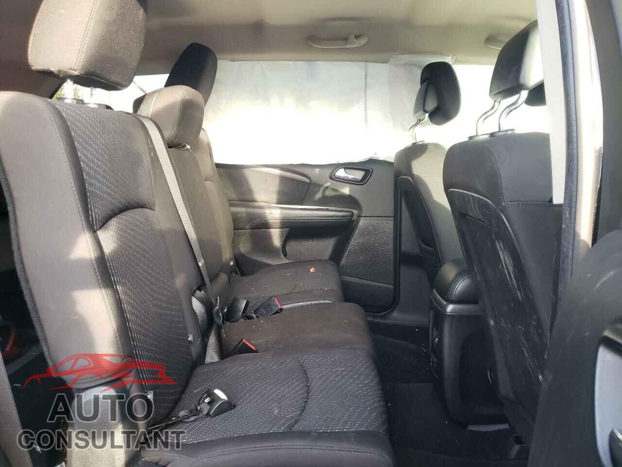 DODGE JOURNEY 2017 - 3C4PDCCG7HT584828