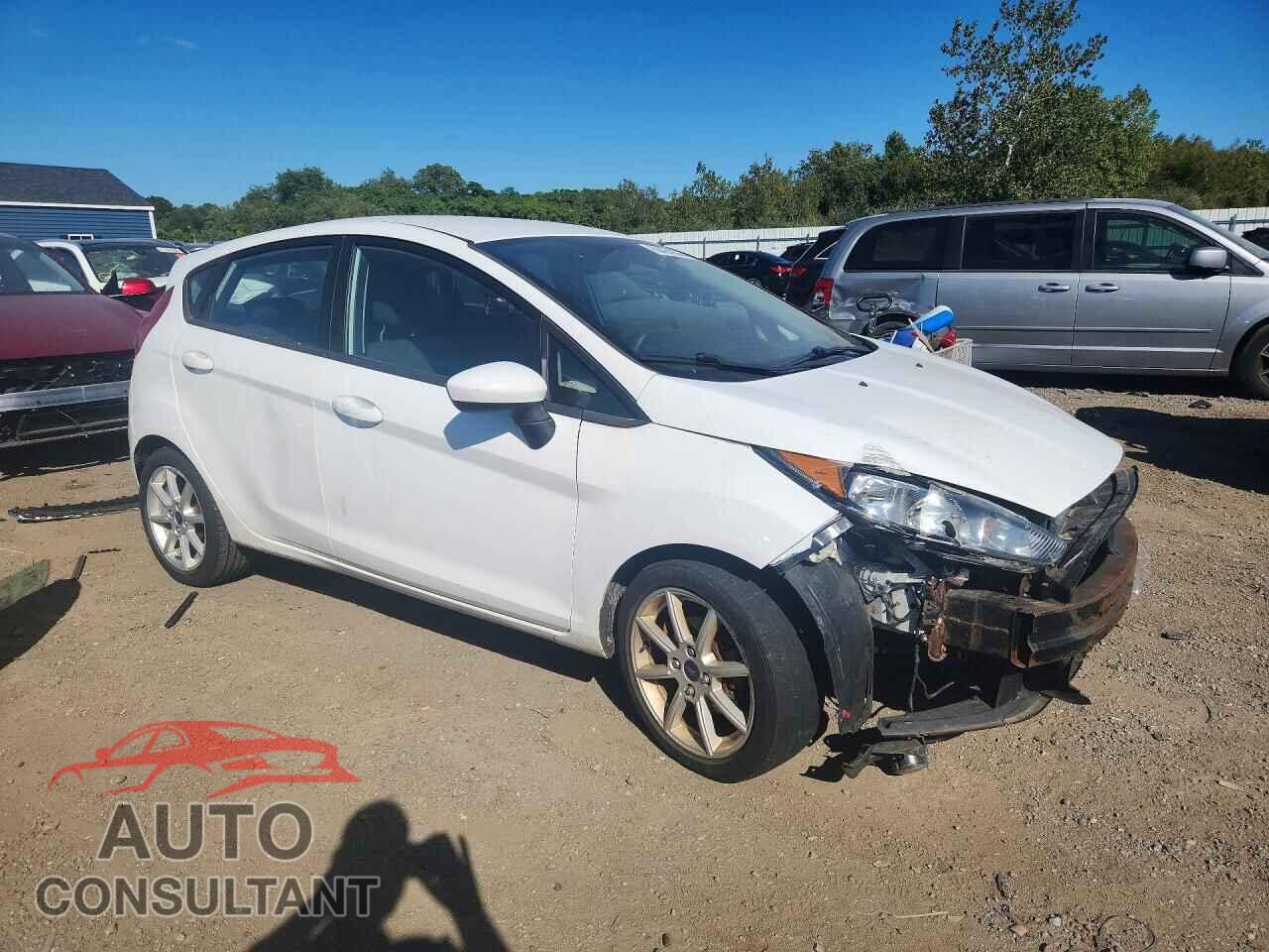 FORD FIESTA 2017 - 3FADP4EJ8HM136350