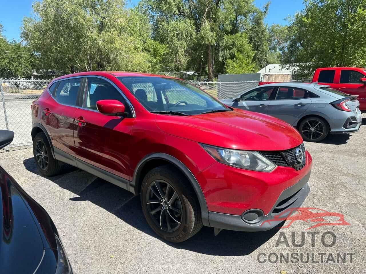 NISSAN ROGUE 2017 - JN1BJ1CR0HW133827