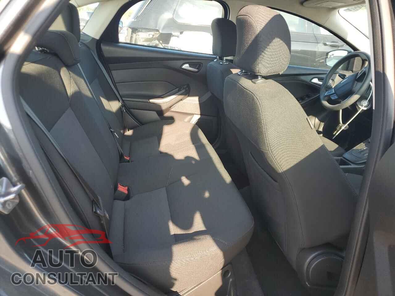 FORD FOCUS 2017 - 1FADP3F22HL309475