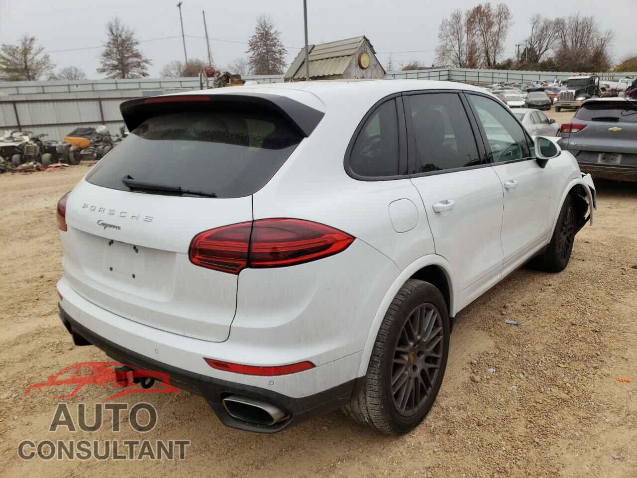 PORSCHE CAYENNE 2017 - WP1AA2A29HKA85478