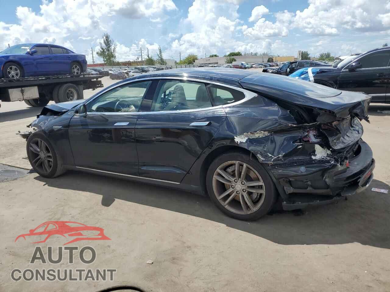 TESLA MODEL S 2013 - 5YJSA1CG5DFP20776