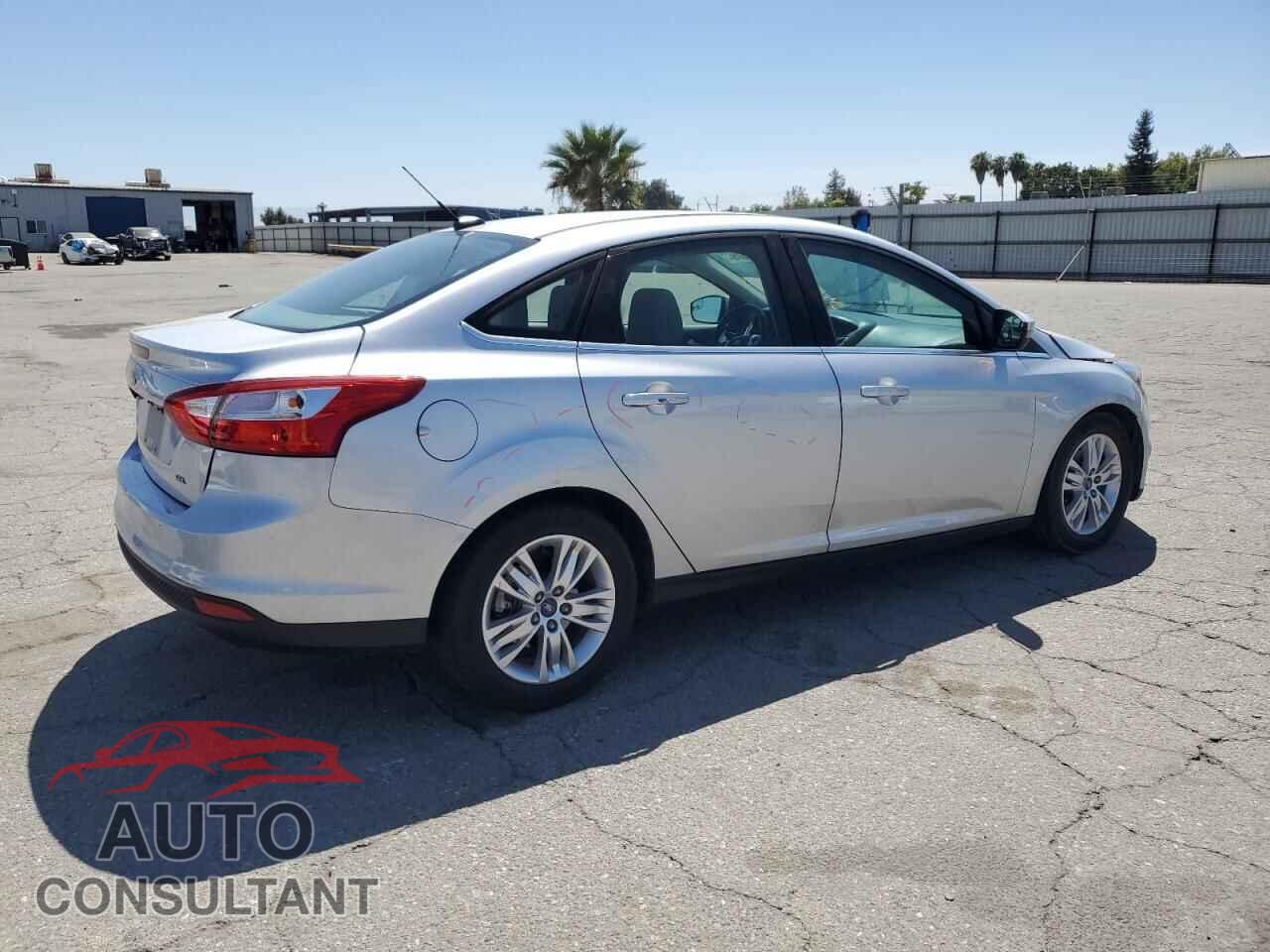 FORD FOCUS 2012 - 1FAHP3H28CL367873