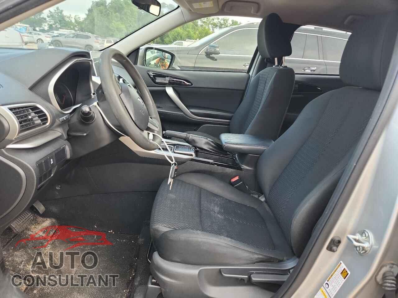 MITSUBISHI ECLIPSE 2018 - JA4AT4AA3JZ064910