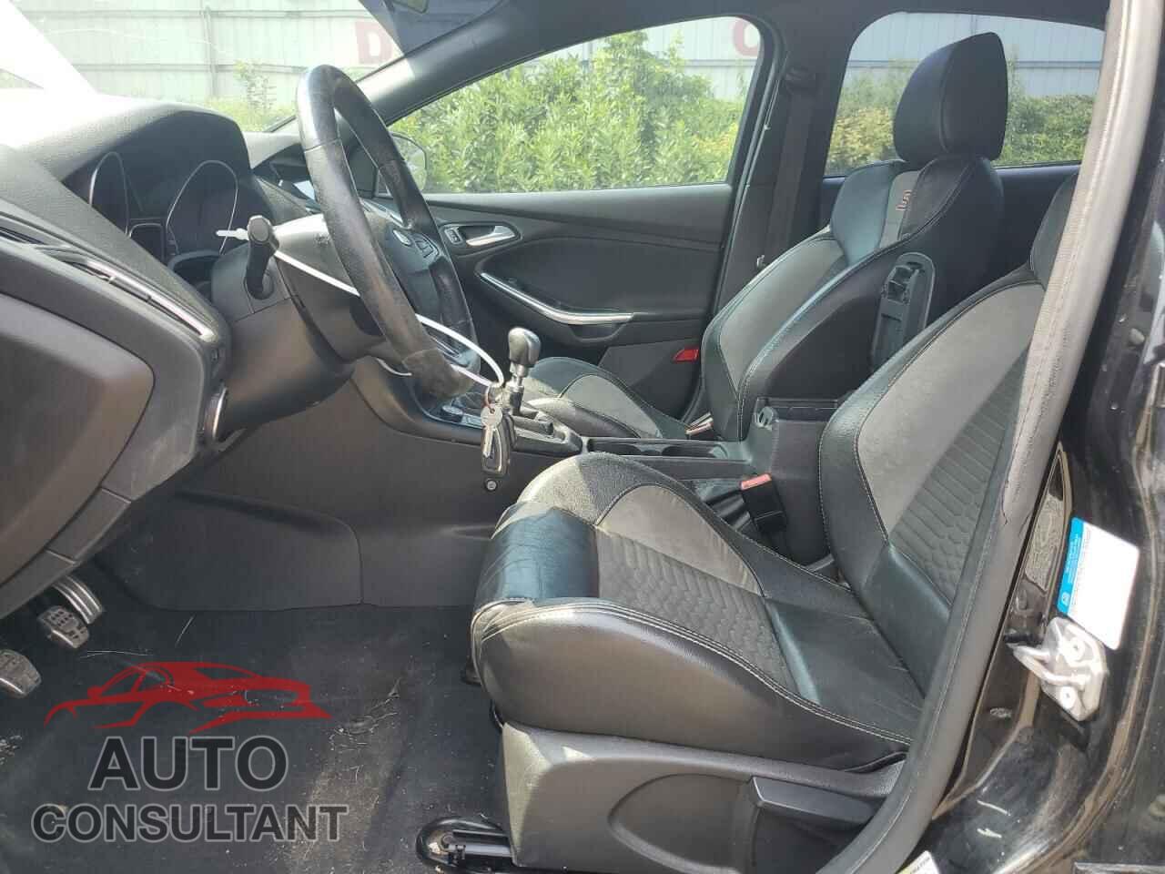 FORD FOCUS 2016 - 1FADP3L90GL318501