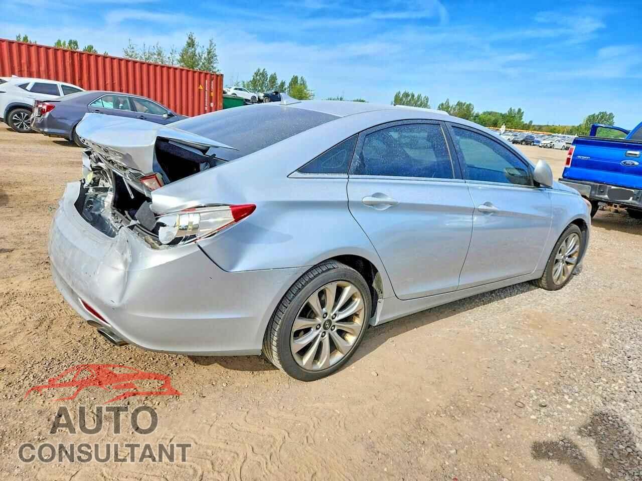 HYUNDAI SONATA 2013 - 5NPEC4AC9DH811057