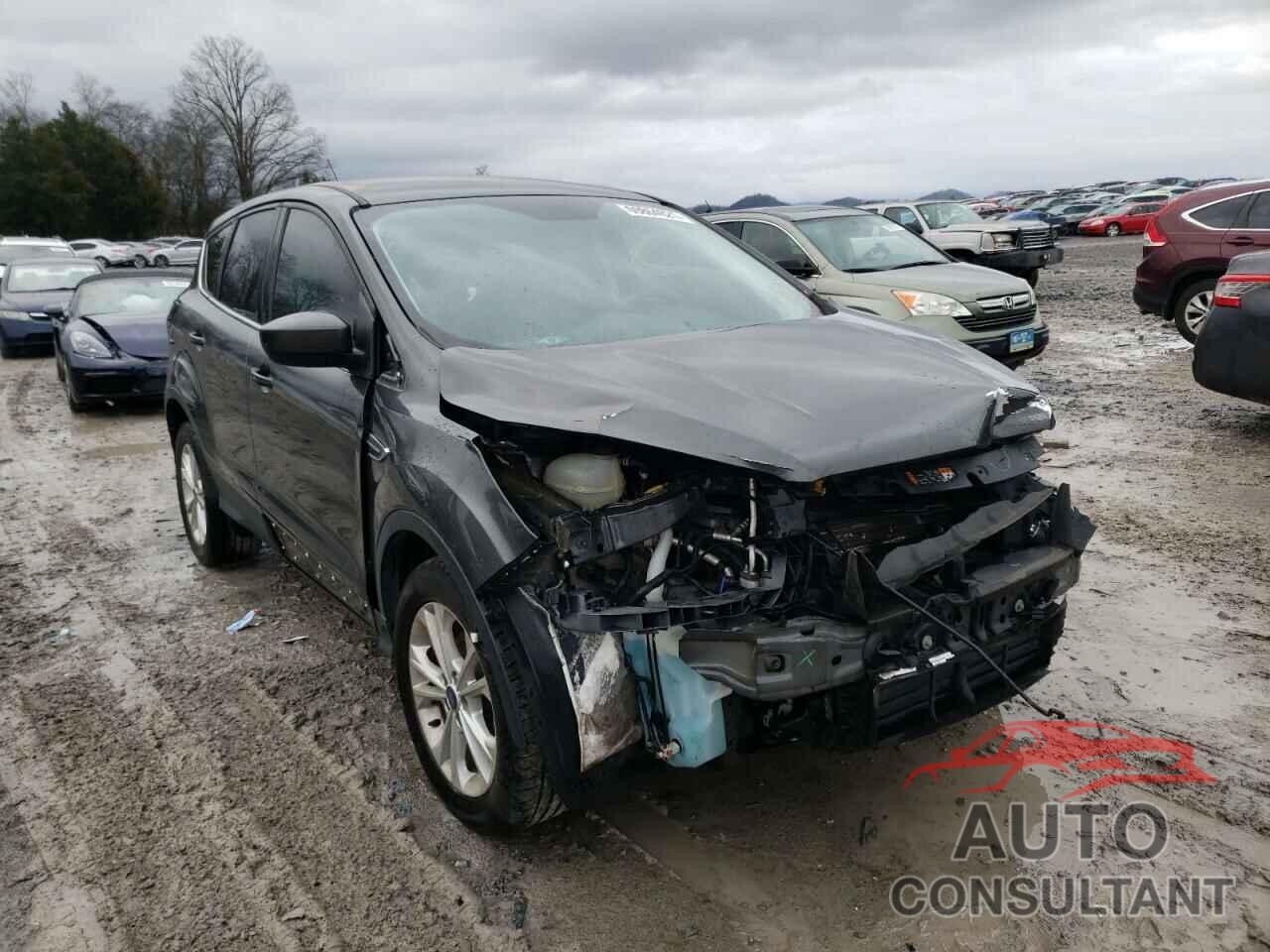 FORD ESCAPE 2017 - 1FMCU0GD2HUC39320