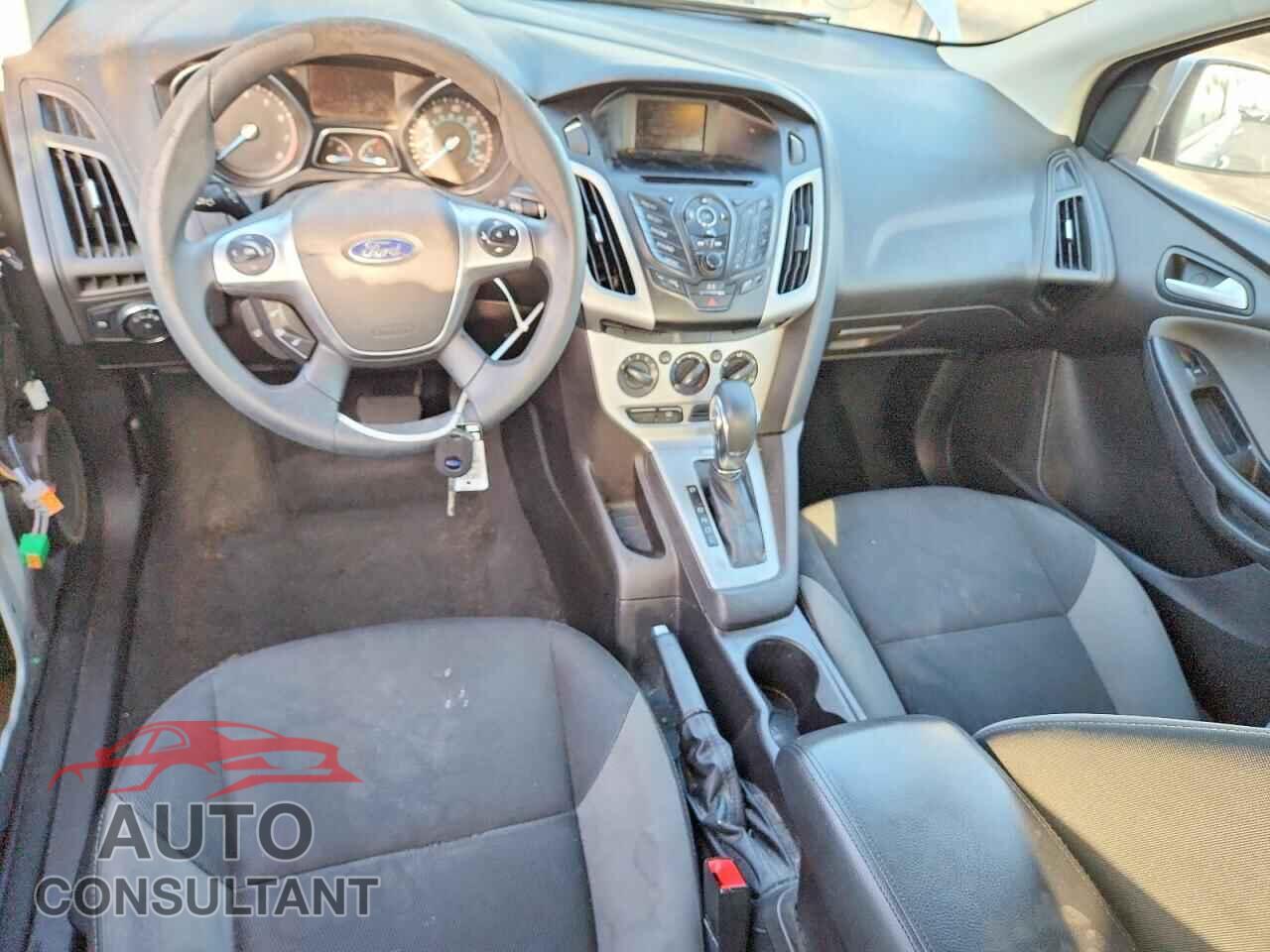 FORD FOCUS 2014 - 1FADP3F29EL271867