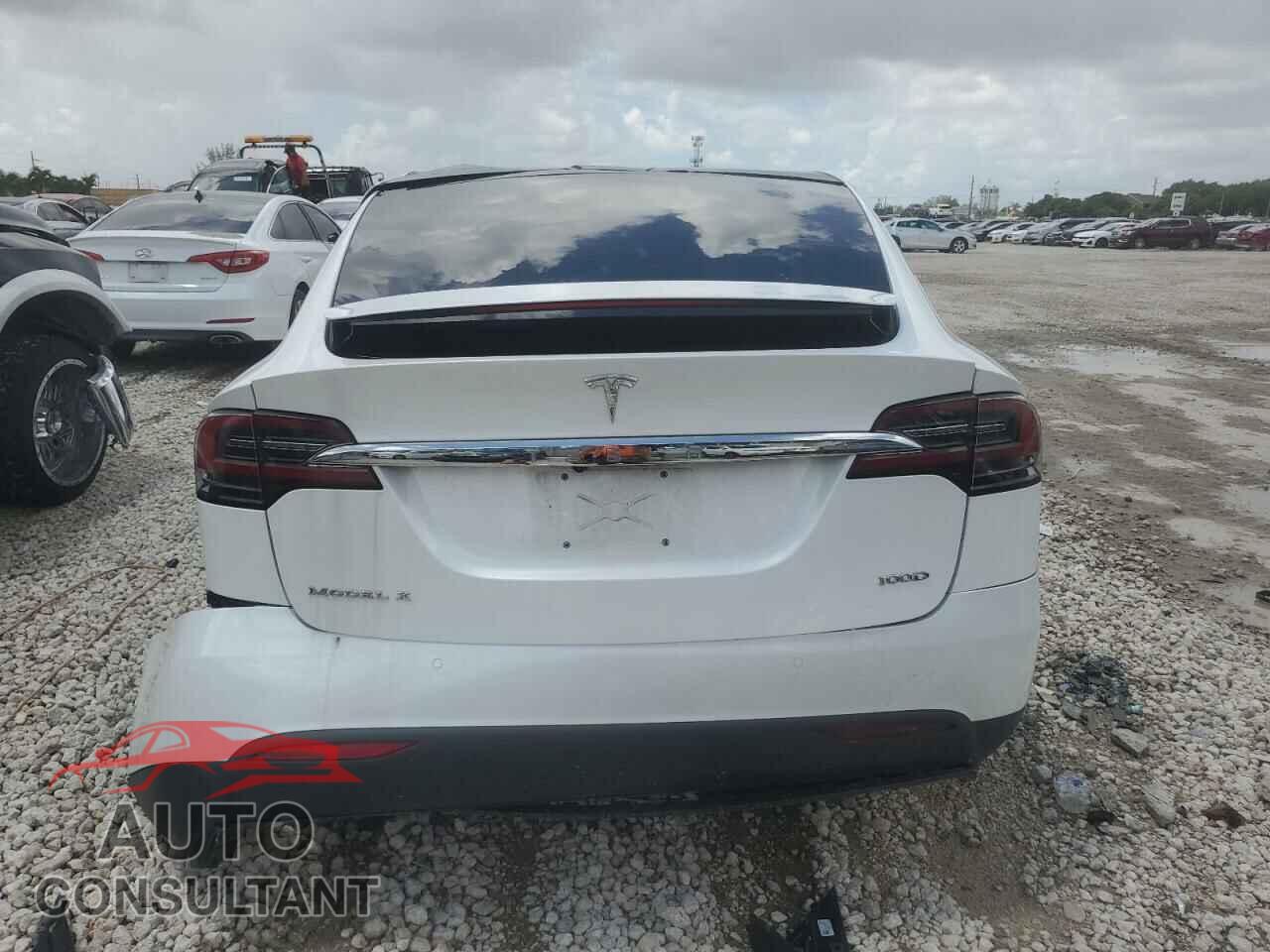TESLA MODEL X 2017 - 5YJXCAE21HF078564