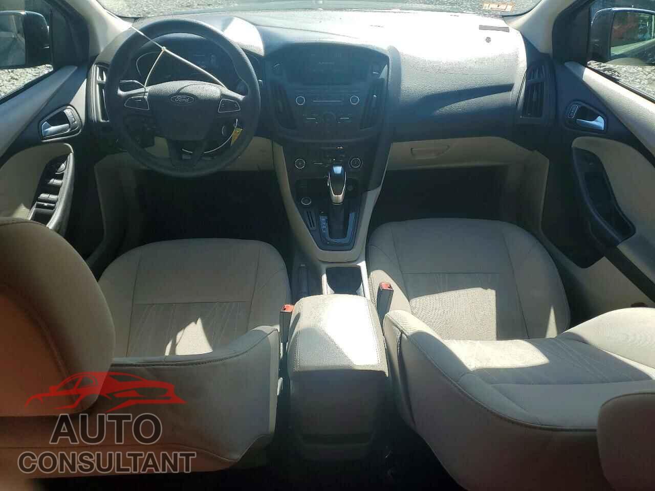 FORD FOCUS 2015 - 1FADP3F22FL207333