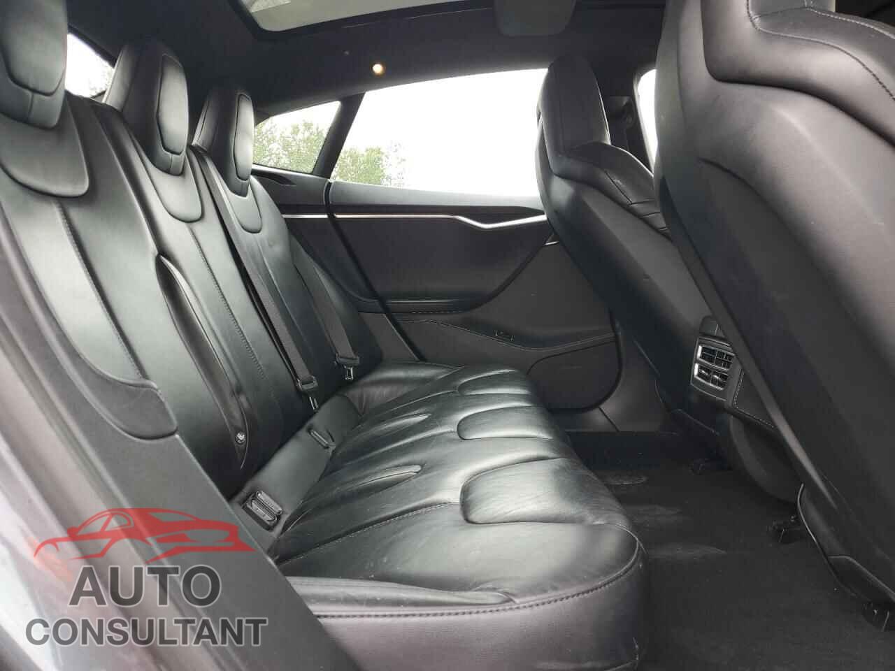 TESLA MODEL S 2015 - 5YJSA1H26FF084322