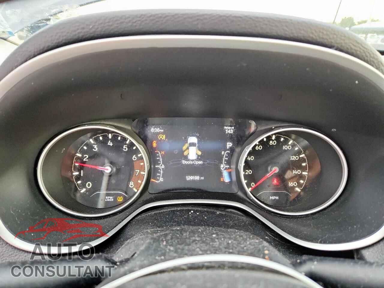 JEEP COMPASS 2018 - 3C4NJCBB3JT287048