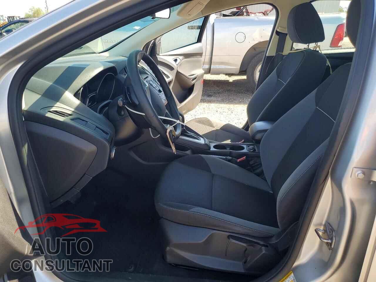 FORD FOCUS 2014 - 1FADP3F24EL272487