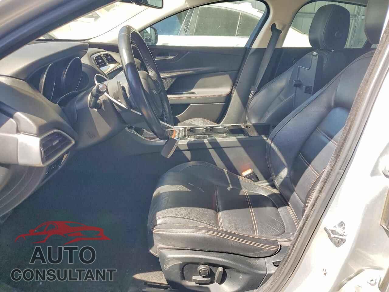 JAGUAR XE 2017 - SAJAE4BV6HA975440