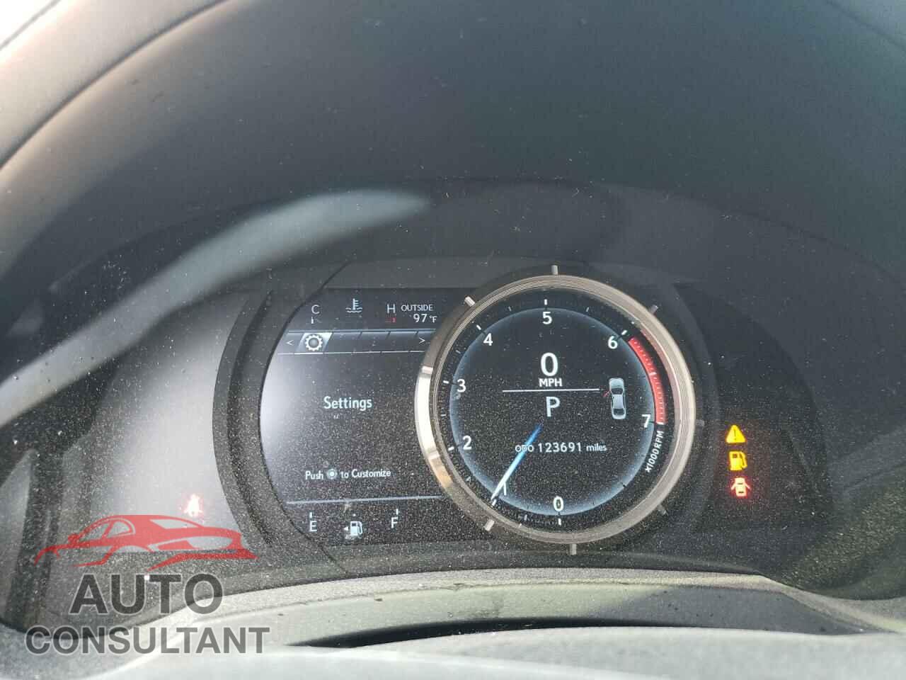 LEXUS IS 2016 - JTHBA1D20G5012782