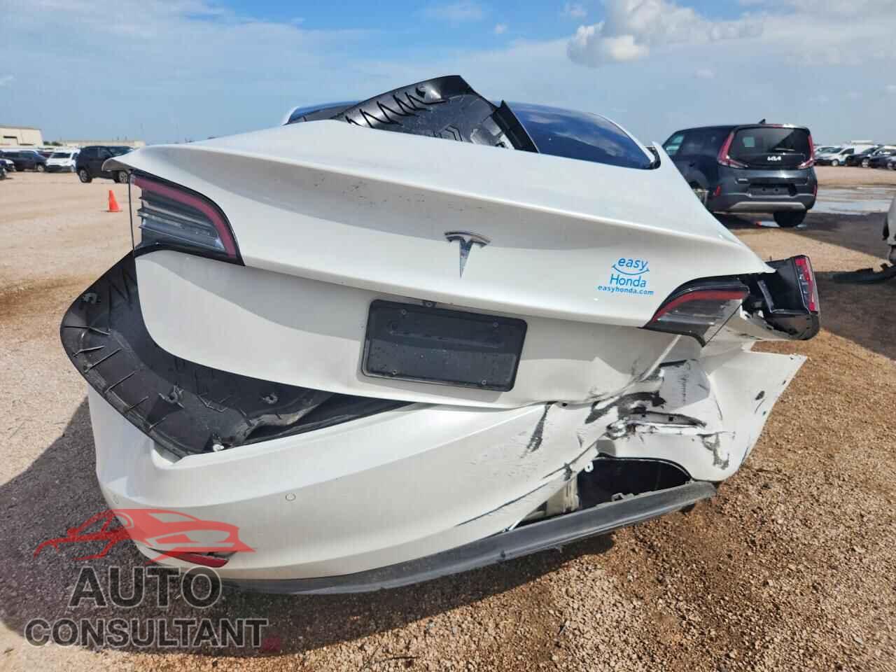 TESLA MODEL 3 2021 - 5YJ3E1EA9MF851579