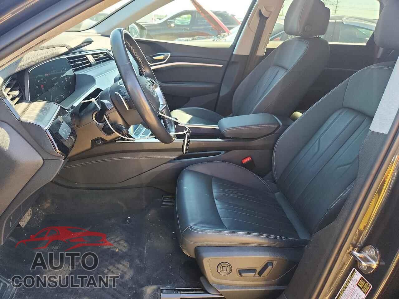 AUDI E-TRON 2021 - WA1AAAGE2MB024054