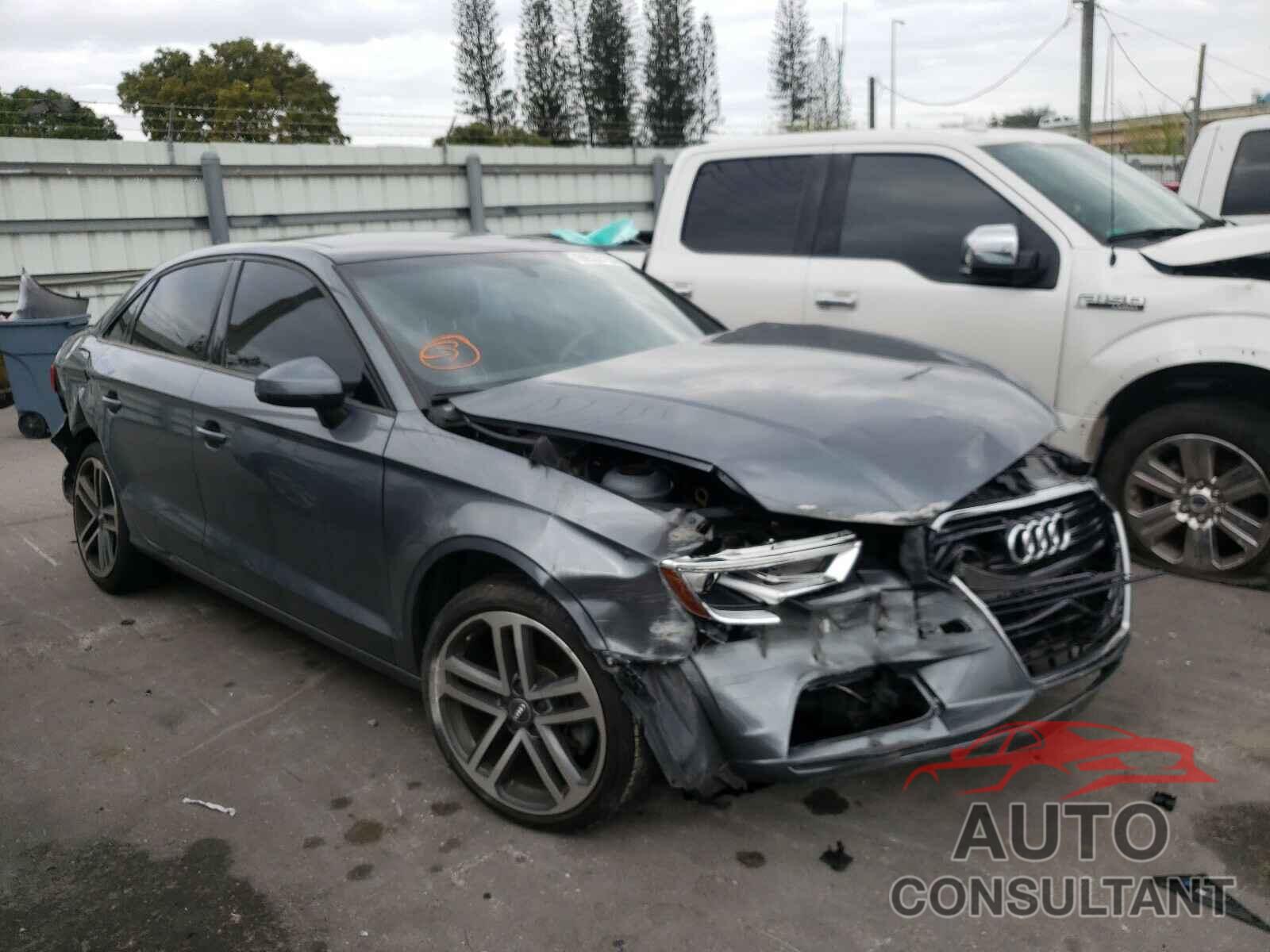 AUDI A3 2017 - WAUAUGFF5H1051235