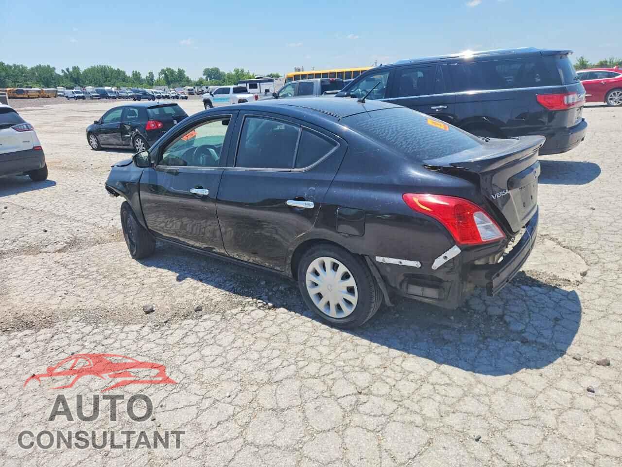 NISSAN VERSA 2017 - 3N1CN7AP1HL815392